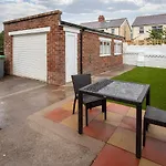 Fantastic! Family Home: Free Parking